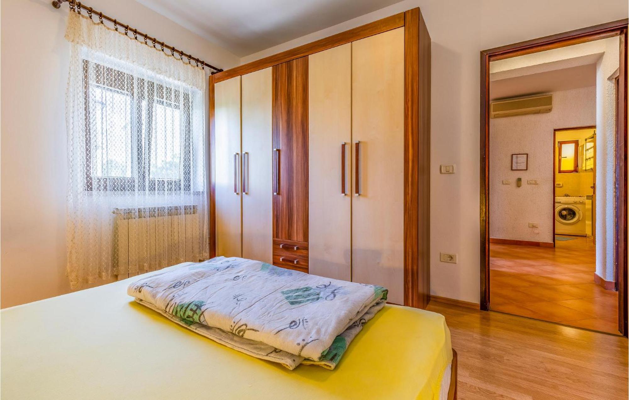 Gorgeous Apartment In Pula With Kitchen Extérieur photo