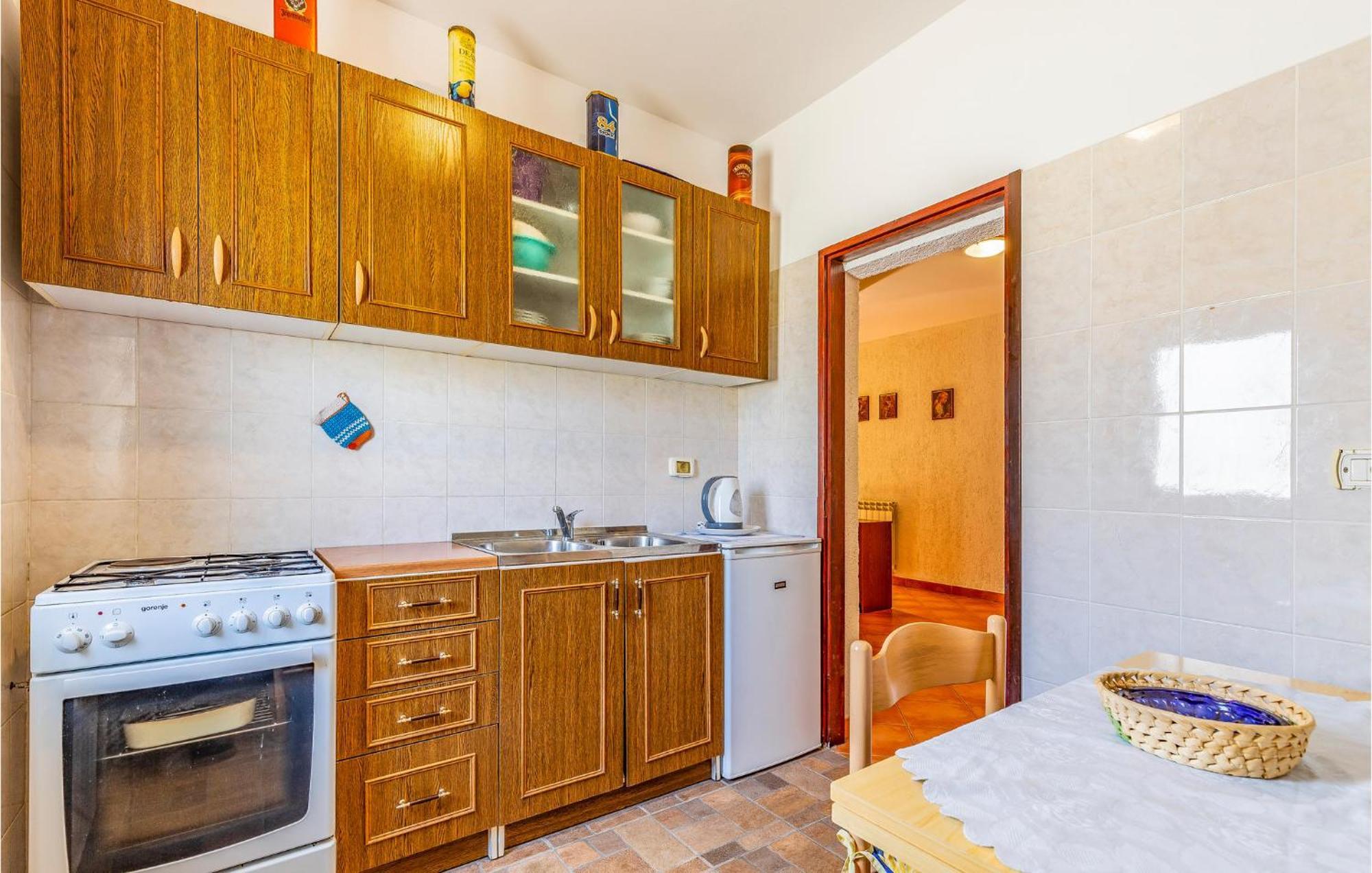 Gorgeous Apartment In Pula With Kitchen Extérieur photo