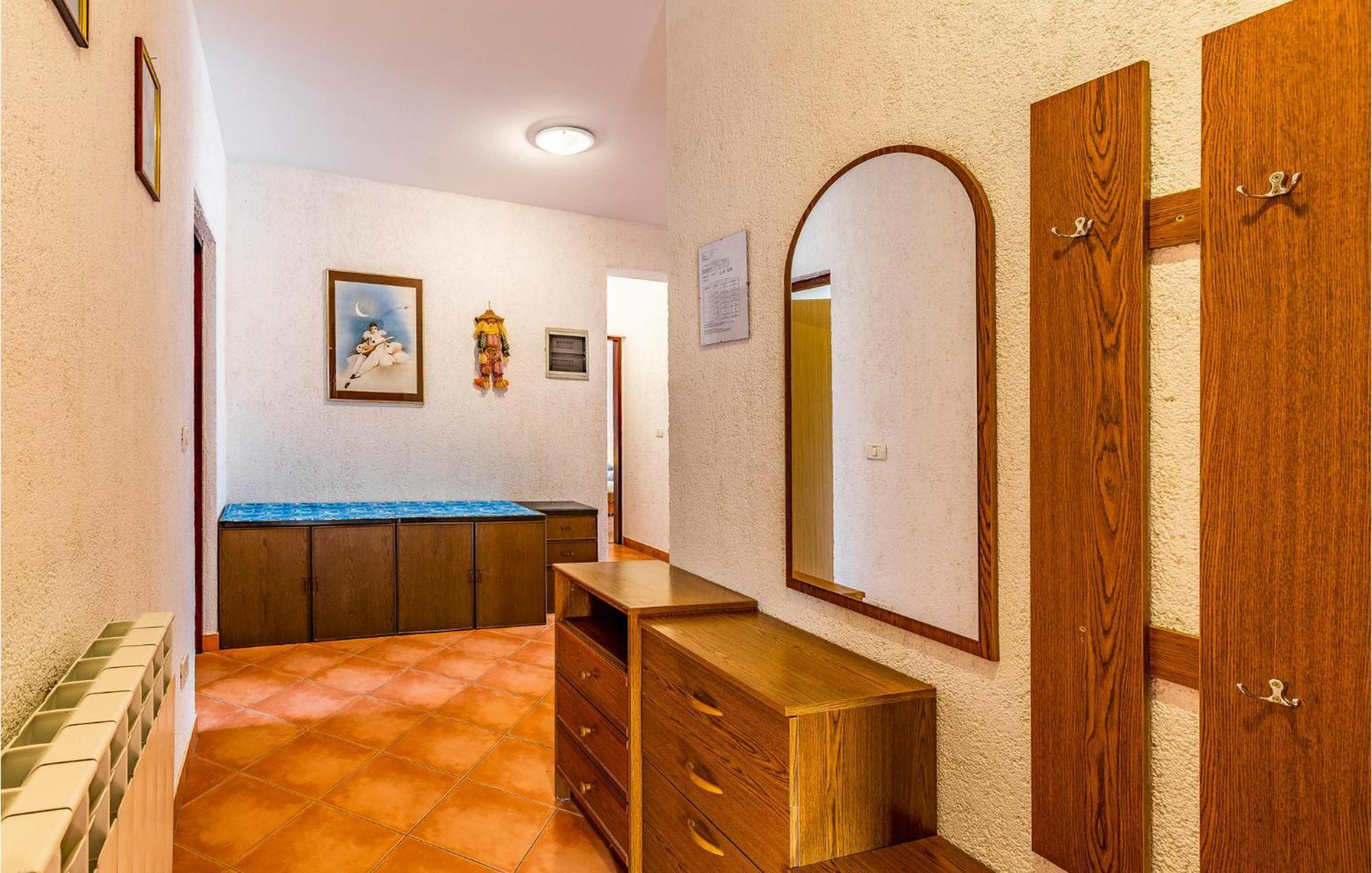 Gorgeous Apartment In Pula With Kitchen Extérieur photo