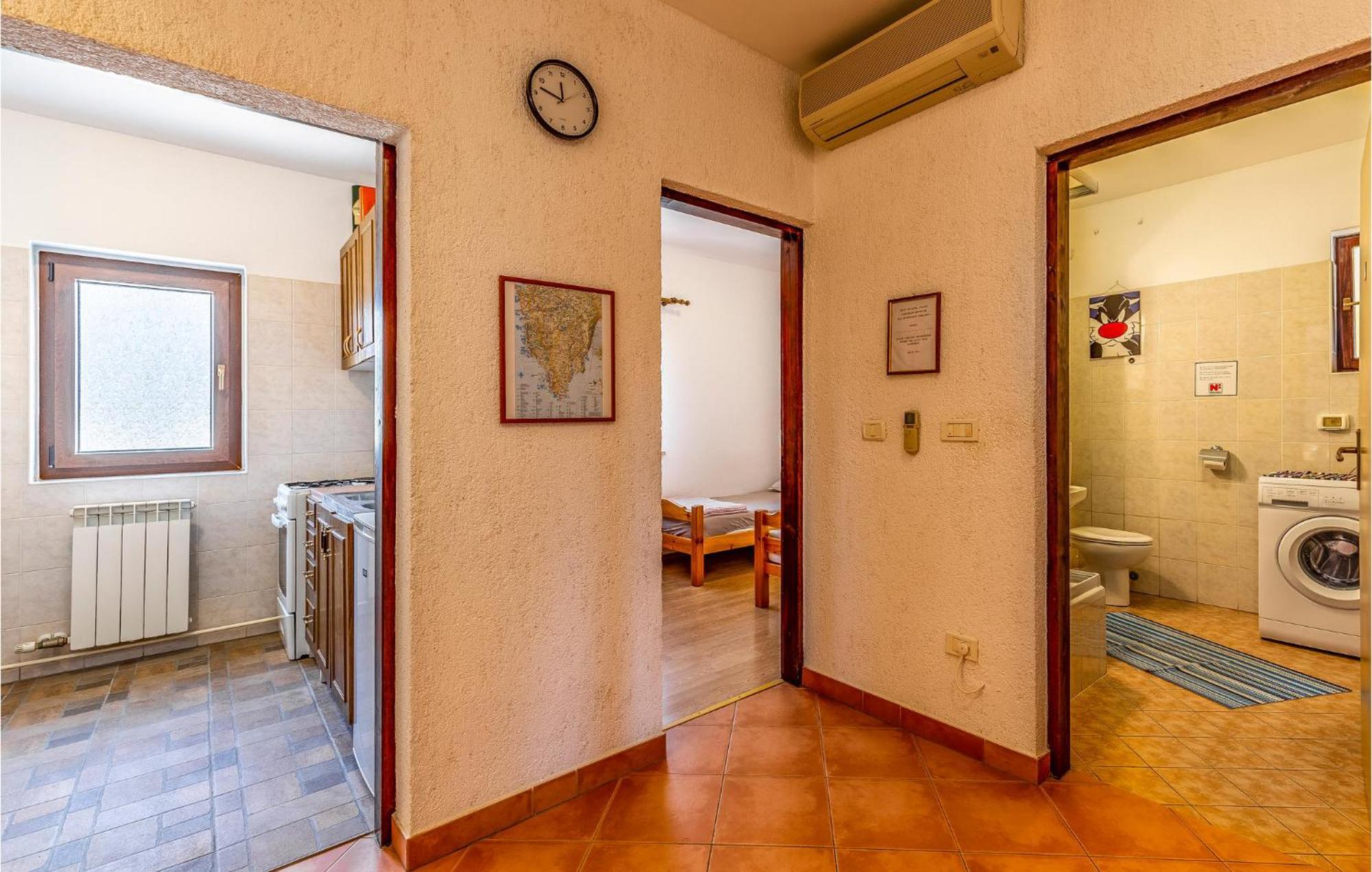 Gorgeous Apartment In Pula With Kitchen Extérieur photo