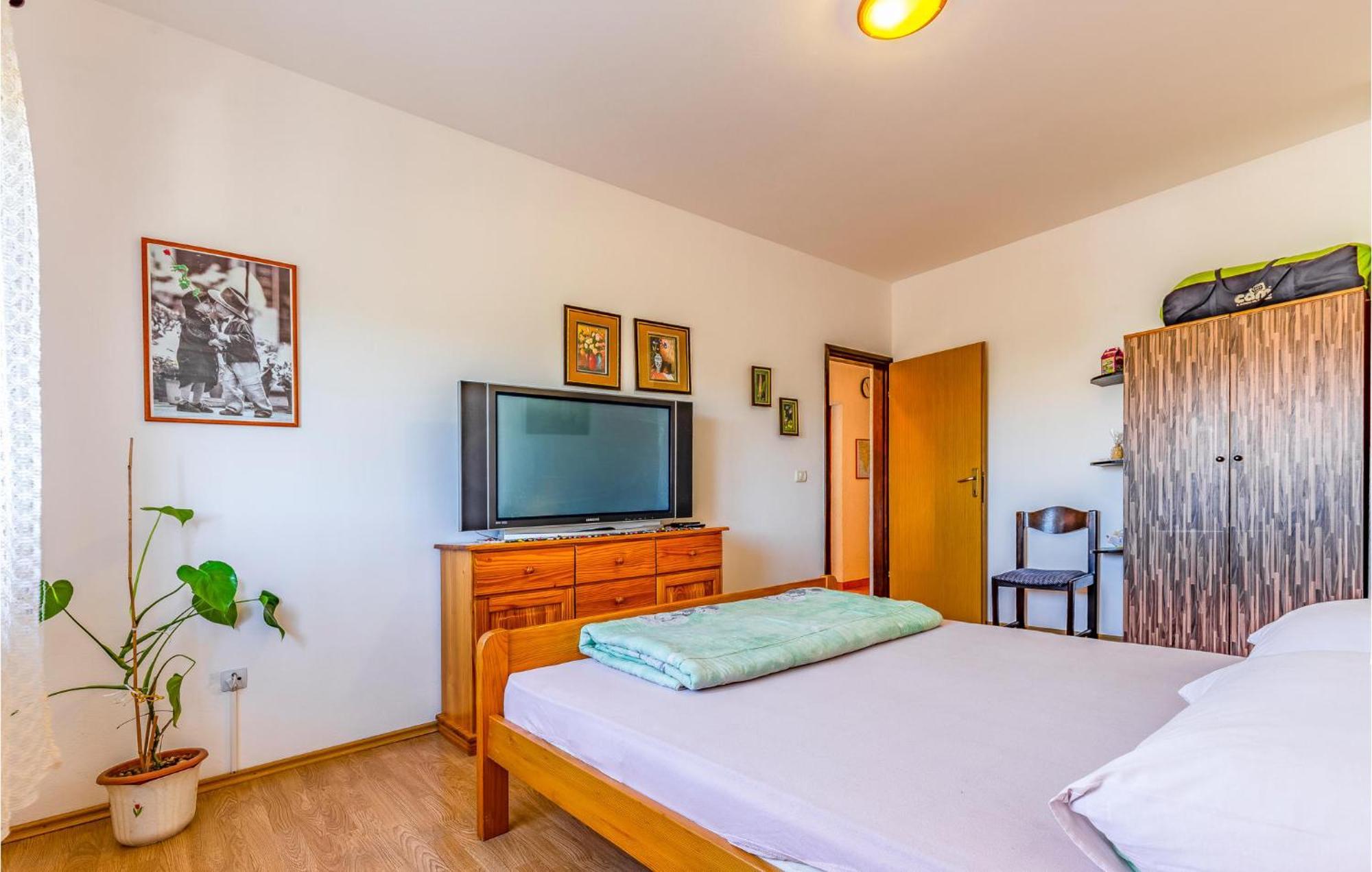 Gorgeous Apartment In Pula With Kitchen Extérieur photo